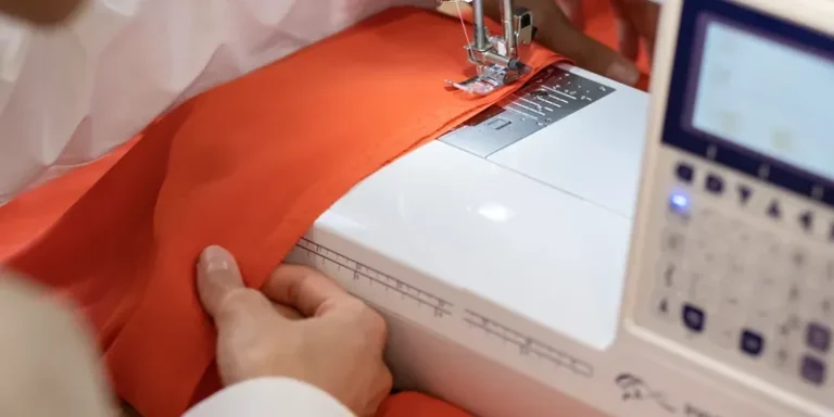 Brother Innov-is naaimachine met oranje stof