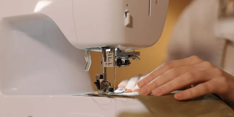 Zoom stikken op de naaimachine